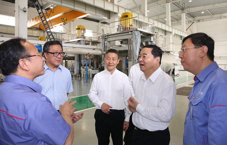 郝鹏与PA真人集团一线科技人员深刻互换